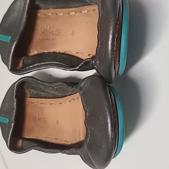 EUC Metallic Pewter Tieks Size 8 - Picture 3 of 8